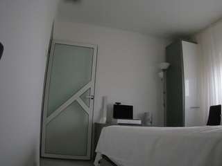 voyeurcam charmhellen kitchen